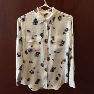 Equipment Silk Signature blouse with flowers!